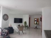 Amplio apartamento, ubicado a tres minutos del Centro...