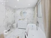 Amplio atico en el Gotico!