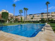 Amplio bajo con jardín en la zona del Golf de Alicante