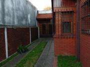 Amplio Chalet colonial en venta Quilmes Oeste 3 habitaciones