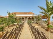 AMPLIO CHALET EN LAS MEDIANÍAS, TELDE