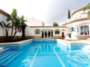 AMPLIO CHALET EN MIAMI PLATJA