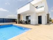 Amplio Chalet Independiente con Piscina Privada en...