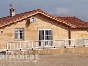 AMPLIO CHALET SEMINUEVO CON GRAN TERRENO Y GARAJE