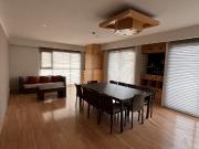 AMPLIO DEPARTAMENTO AL SUR FRENTE A ARTZ PEDREGAL