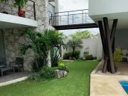 ? Amplio departamento AMUEBLADO en renta