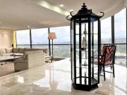 Amplio Departamento con Magnífica Vista al Bosque de...