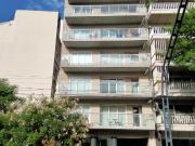 Amplio departamento de dos ambientes, en alquiler, sobre...