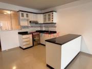 Amplio Departamento En 2do Piso Con Ascensor