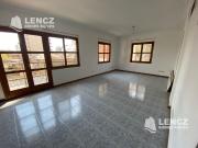 Amplio Departamento en Alquiler 4 ambientes. COCHERA...