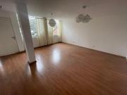 AMPLIO DEPARTAMENTO EN ALQUILER MIRAFLORES