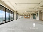 Amplio Departamento Nuevo en el Lomas Country