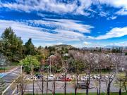 Amplio departamento, semi nuevo, excelente conectividad...