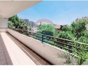 Amplio depto con 2 estacionamiento