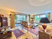 Amplio depto en El Golf, cerca de Metro