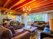 AMPLIO DEPTO. EN PISO BAJO, CON EXCELENTES VISTAS