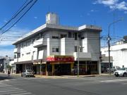 Amplio dpto céntrico de 3 dormitorios y 2 baños