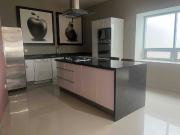 AMPLIO DPTO TORRE HIMMEL UNA HABITACIÓN