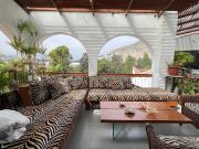 AMPLIO DÙPLEX TOWNHOUSE CON LINDA VISTA