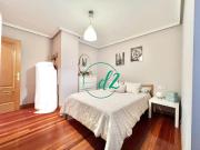 AMPLIO ESTUDIO SEMINUEVO CON PLAZA DE GARAJE CERRADA EN...