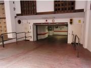 Amplio Garage en Reina Esclarmunda 4