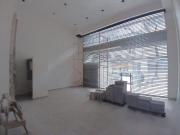 Amplio LOCAL a ESTRENAR con doble altura, toilette,...