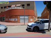 ? Amplio local comercial con fachada a carretera en...