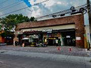 AMPLIO LOCAL COMERCIAL CON MEZZANINE Y 2 BAÑOS Y... AMPLIO LOCAL COMERCIAL CON MEZZANINE Y 2 BAÑOS Y...