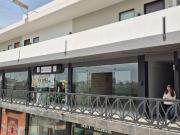 Amplio Local comercial en 1er piso en Plaza Street Mall...