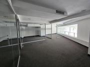 AMPLIO LOCAL COMERCIAL EN BASADRE, A 1 CUADRA DE LA...