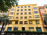 Amplio Local Comercial en el Corazón de Zaragoza