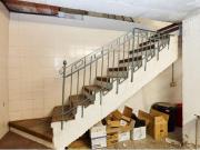 Amplio Local Comercial Reformado en Mancha Real, Andalucía