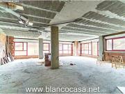 Amplio local EN ALQUILER en pleno centro de CARBALLO A...