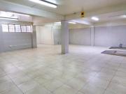 Alquiler local ideal para oficinas o talleres a media...