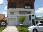 Amplio Lote C/ Dos Departamentos y Galpón Sobre Avenida...