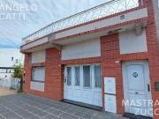 Amplio PH de 4 Ambientes acceso por pasillo