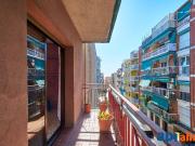 AMPLIO PISO CON 2 BALCONES EN MATARÓ!
