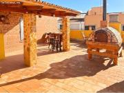 Amplio piso con 3 dormitorios e increible terraza con...