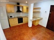 Amplio piso con balcón y vistas en pleno casco histórico...