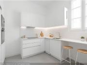 Amplio piso con patio y balcón en Foners