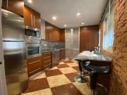 Amplio piso con salón con chimenea y excelente...