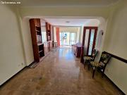 Amplio piso de 3 dormitorios a Reformar a 400 metros de...