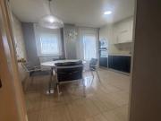 Amplio Piso en Alquiler con Terraza y Parking en...