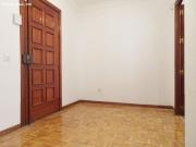 AMPLIO PISO EN LA MALAGUETA A 3 MINUTOS DE LA PLAYA