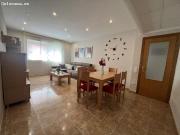 ¡AMPLIO PISO FAMILIAR CON TERRAZA Y PLAZA DE PARKING EN...