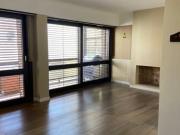 Amplio Piso reciclado 3 dormitorios mas dependencia con...