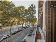 Amplio piso totalmente amueblado en la zona del Born