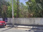 Amplio terreno en Hunucma en calle transitada