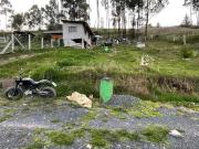 amplio terreno en venta con casita pequeña en Cumbe...