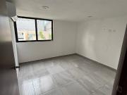 | Amplio Townhouse, en renta. |